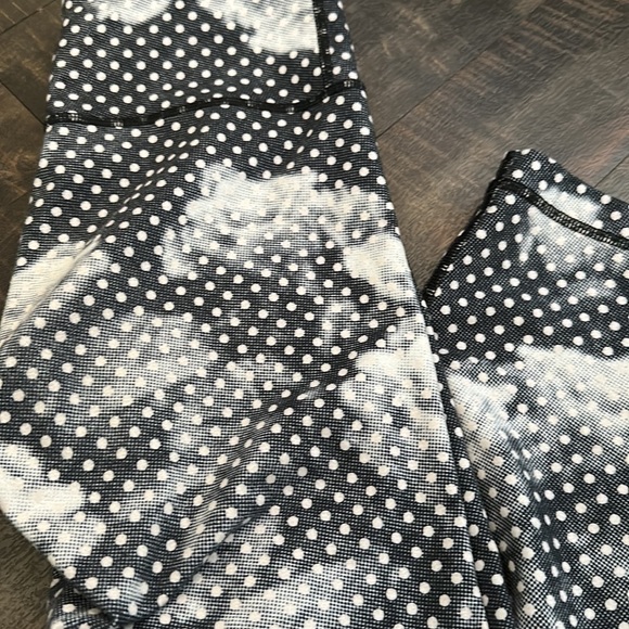 Lululemon crop leggings - Picture 3 of 3